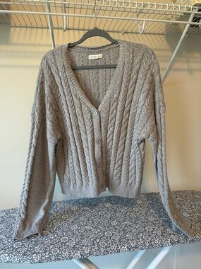 Aeropostale Gray Cable Knit V-Neck Button Cardigan